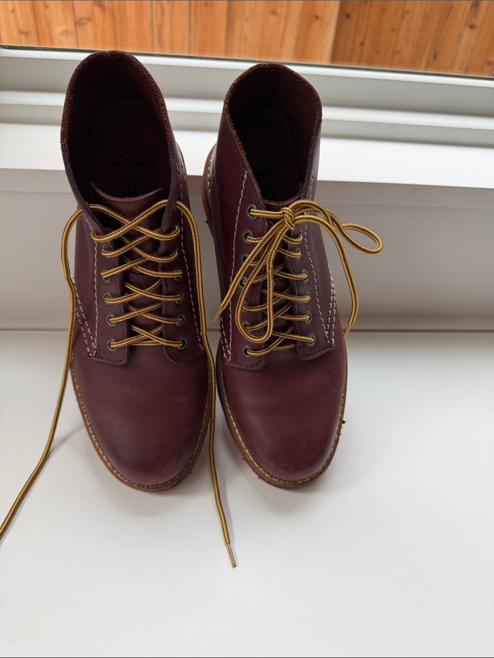 Clarks Burgundy Leather Lace-Up Ankle Boots for Men size 8.5